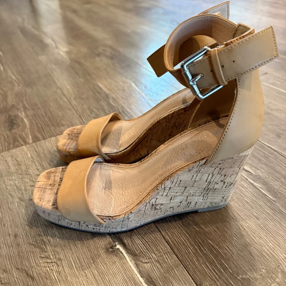 Madden Girl Amora Girls Size 6 Tan Cork Wedge Sandals Ankle Strap Open Toe